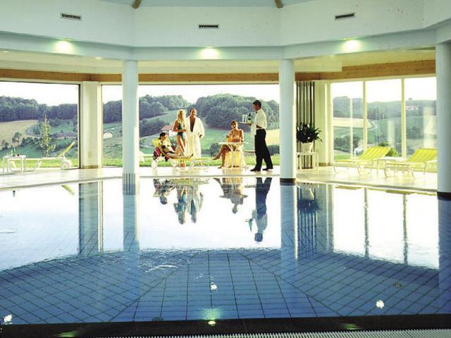 Hotel Roemerstein Fürstenfeld 外观 照片
