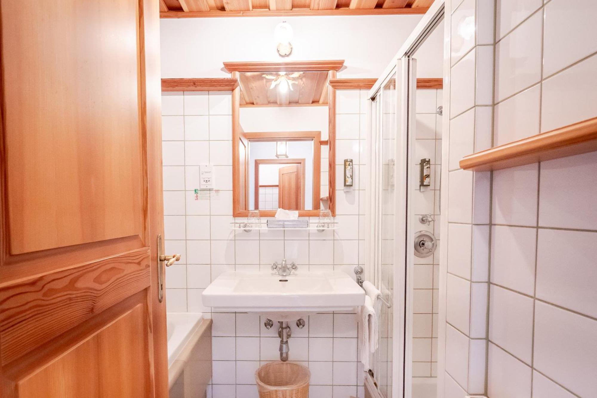 Hotel Roemerstein Fürstenfeld 外观 照片