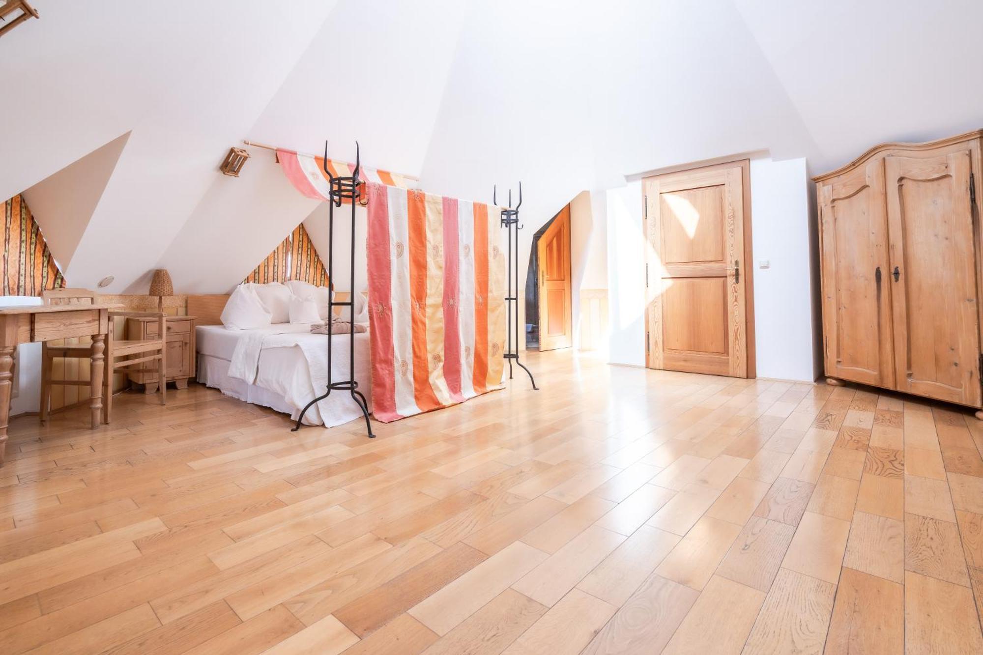 Hotel Roemerstein Fürstenfeld 外观 照片