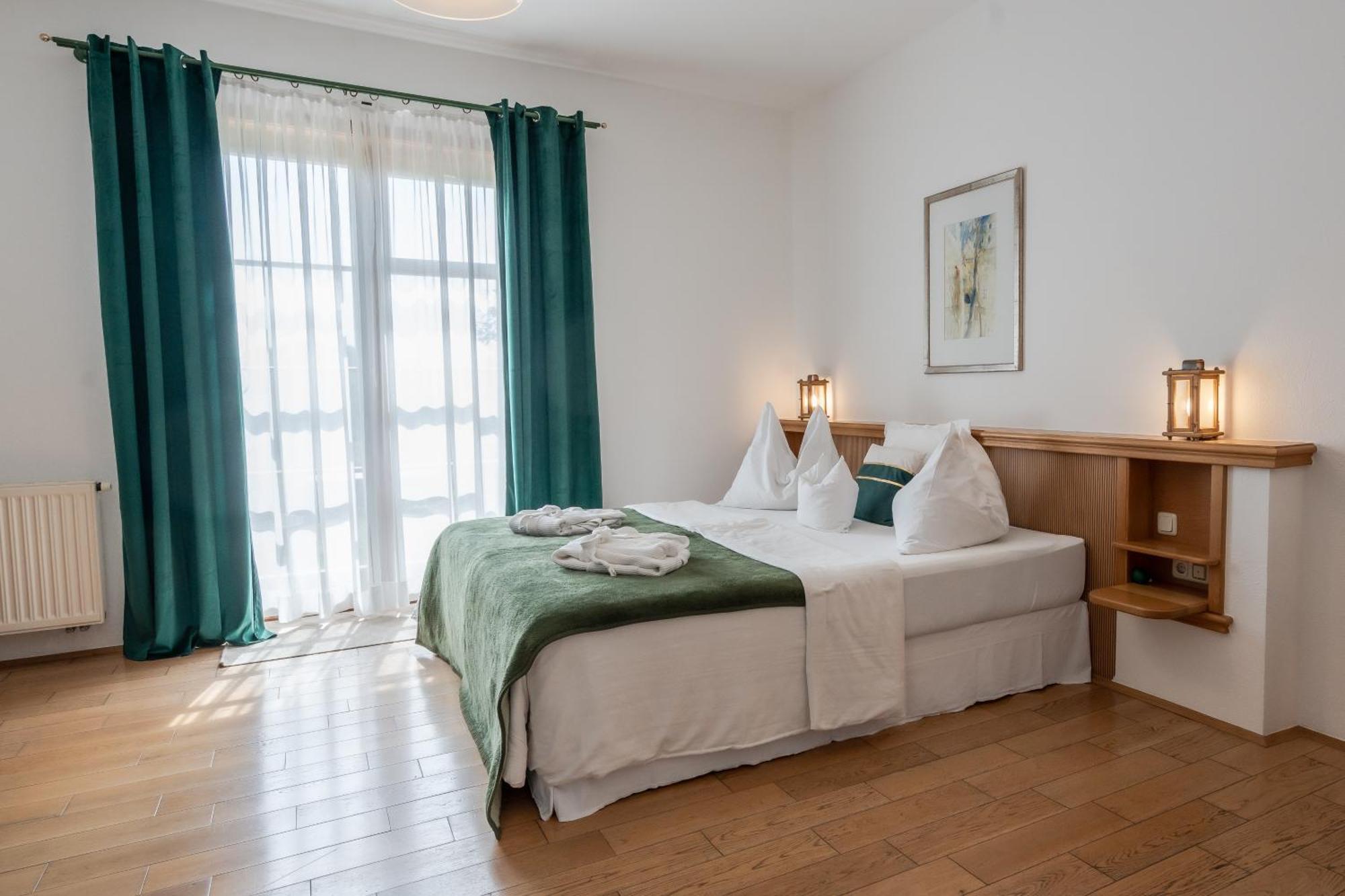 Hotel Roemerstein Fürstenfeld 外观 照片