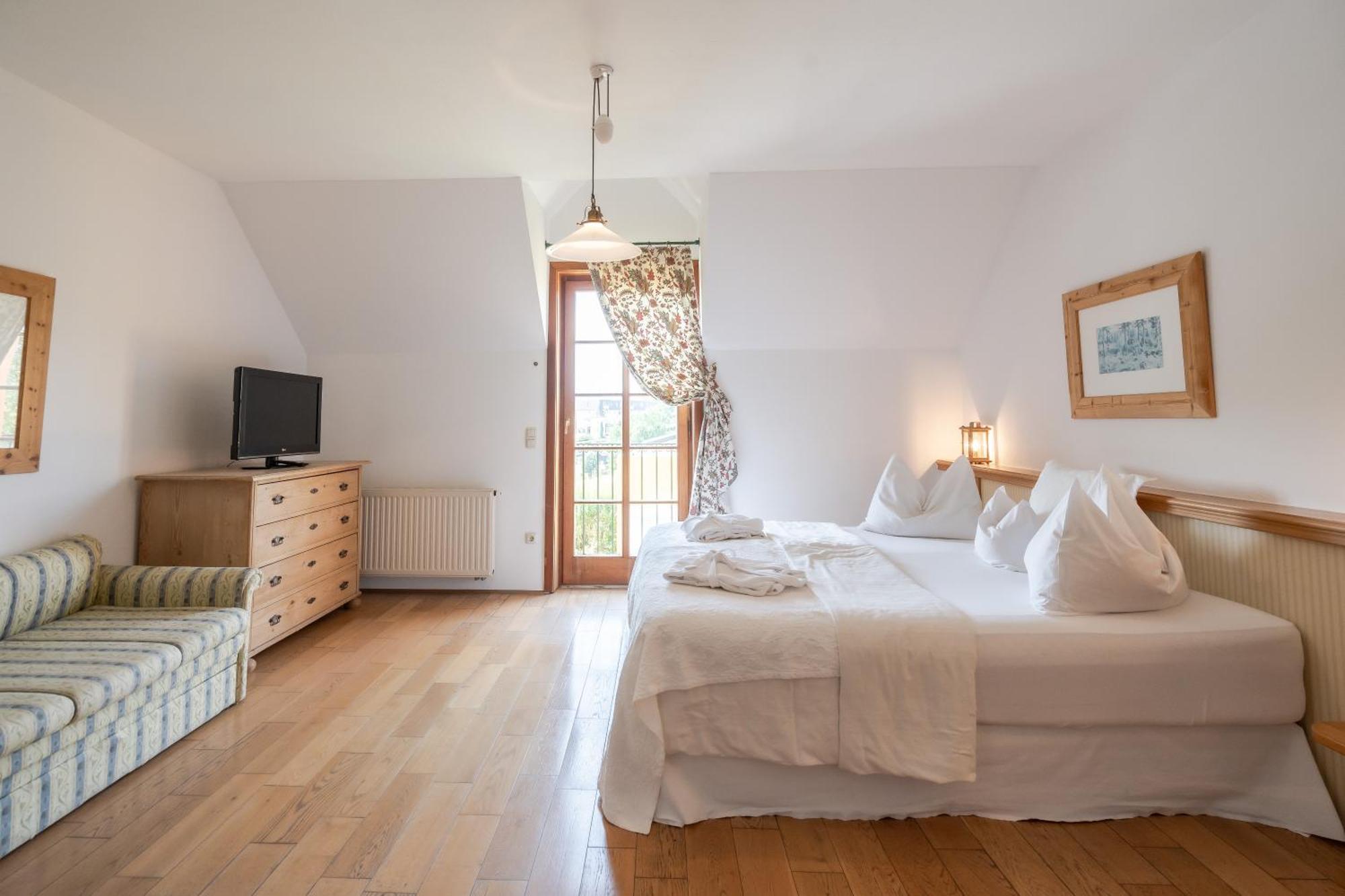 Hotel Roemerstein Fürstenfeld 外观 照片