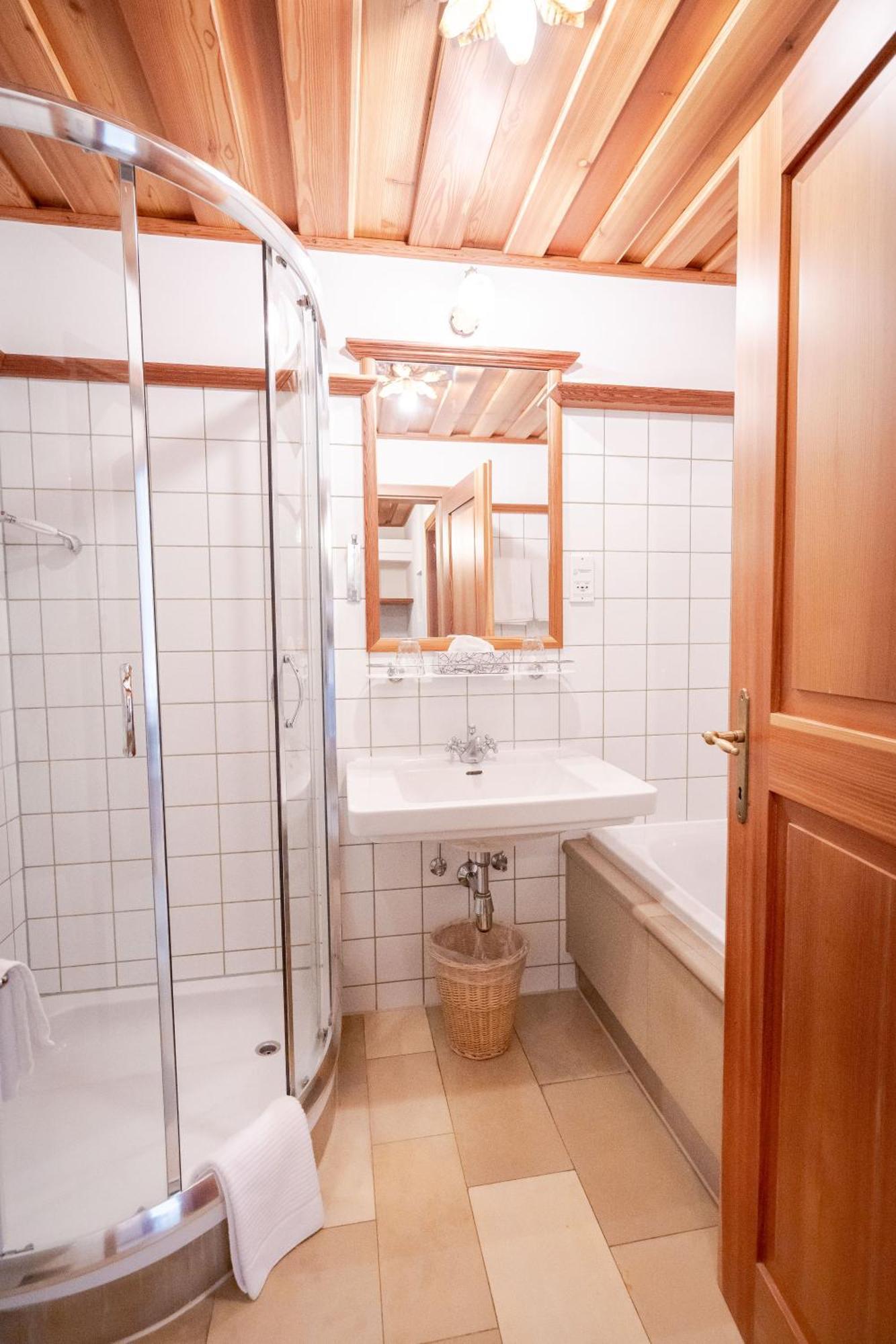 Hotel Roemerstein Fürstenfeld 外观 照片